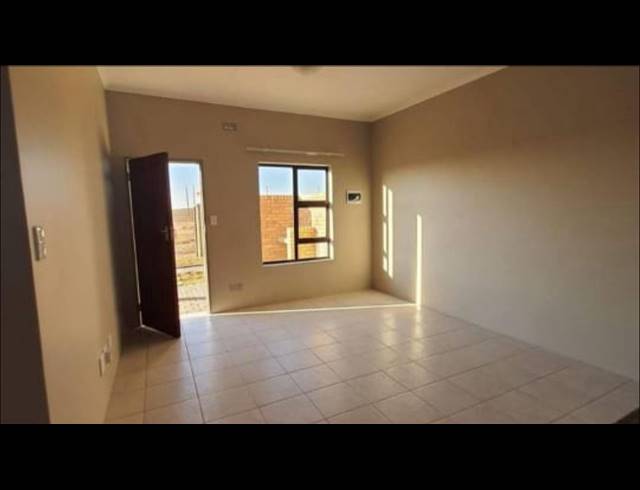 3 BEDROOM APARTMENT TO LET IN TERRA NOVA